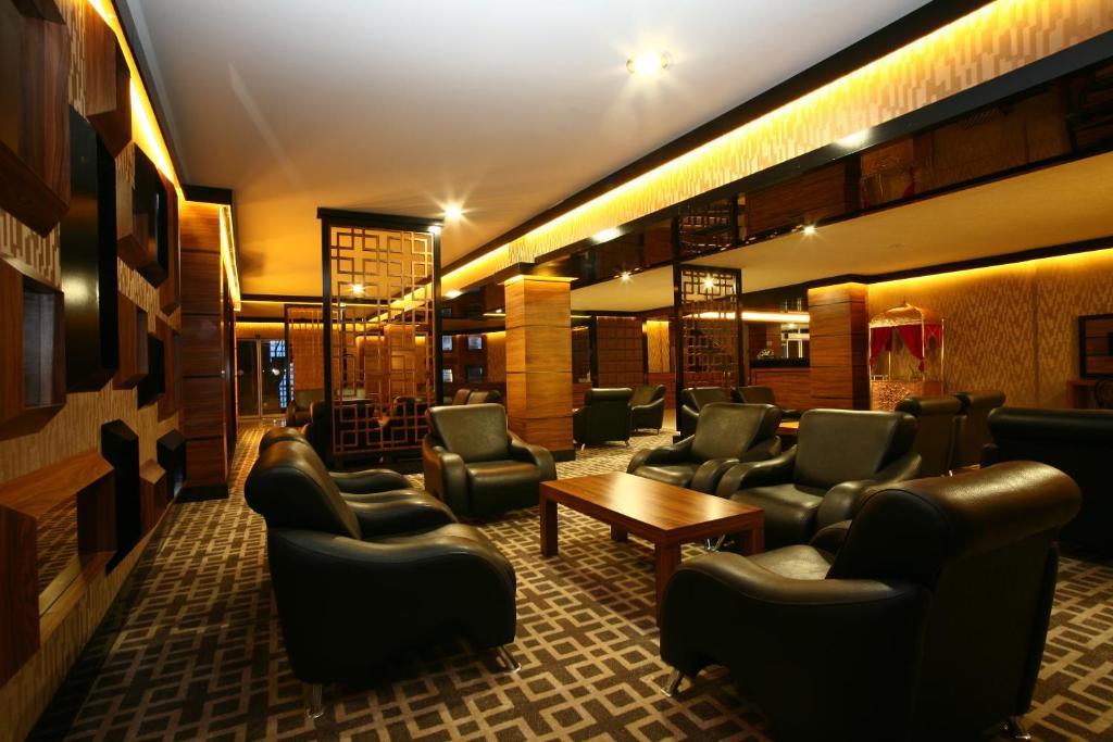 Grand Cali Hotel Bozuyuk Buitenkant foto