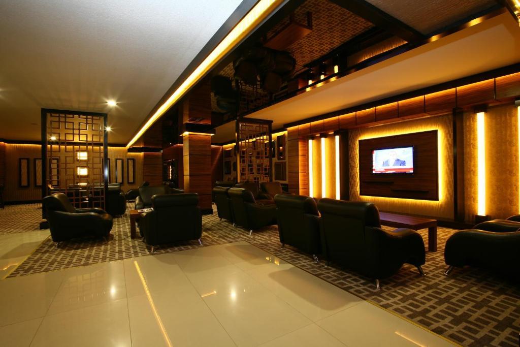 Grand Cali Hotel Bozuyuk Buitenkant foto